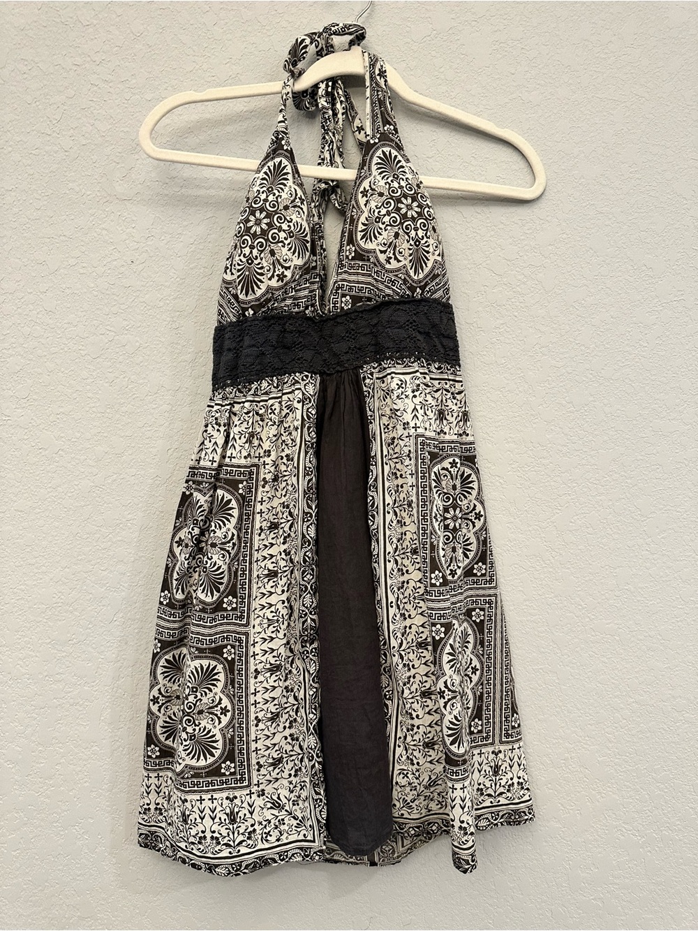 Vintage Y2K Brown and white halter top with floral and geometric print #halter